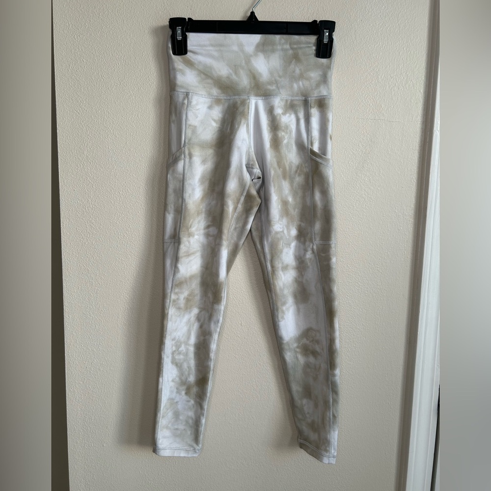 Offline by Aerie The Hugger Hi-Rise Leggings Tan White Tie Dye Size S Short